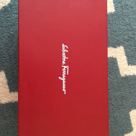Salvatore Ferragamo Palinura Loafers - Size 8.5D